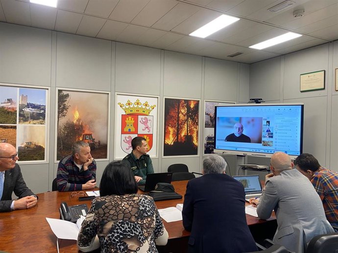 Reunión del Centro de Coordinación Operativa Integrado (Cecopi) en León, que ha acordado este martes reducir al nivel 1 de emergencia el Inuncyl.