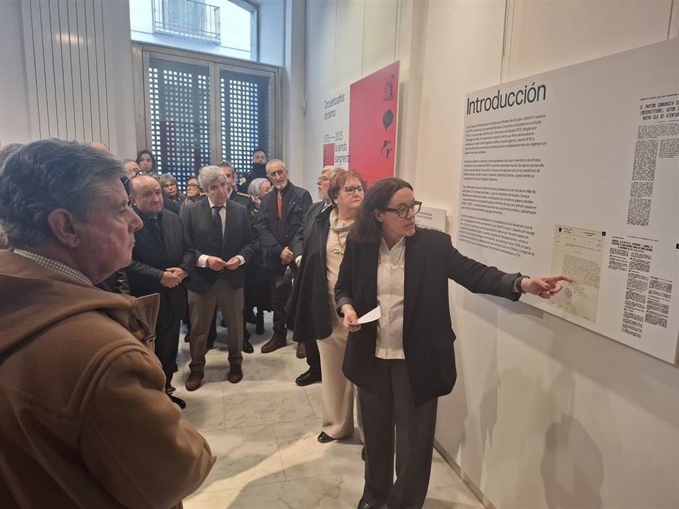 La abogada Carmen Ladrón de Guevara, en la inauguración de la exposición sobre el GRAPO en el Ateneo de Madrid