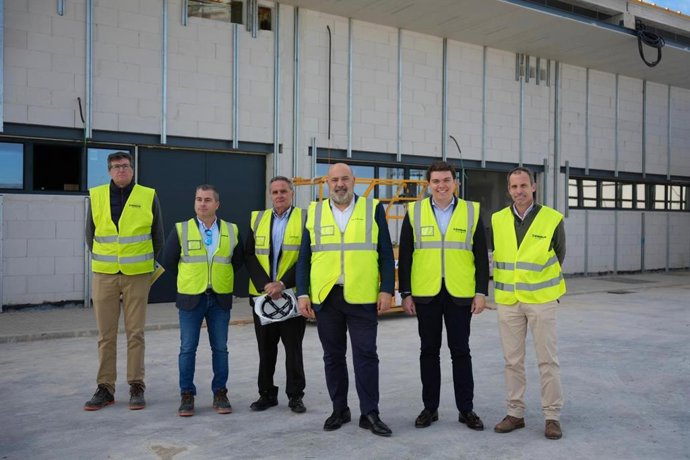 El alcalde de Palma, Jaime Martínez, visita el nuevo parque verde del distrito de Llevant