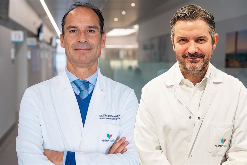 De Izquierda A Derecha, Los Doctores César Ramírez Y Luis Casáis.