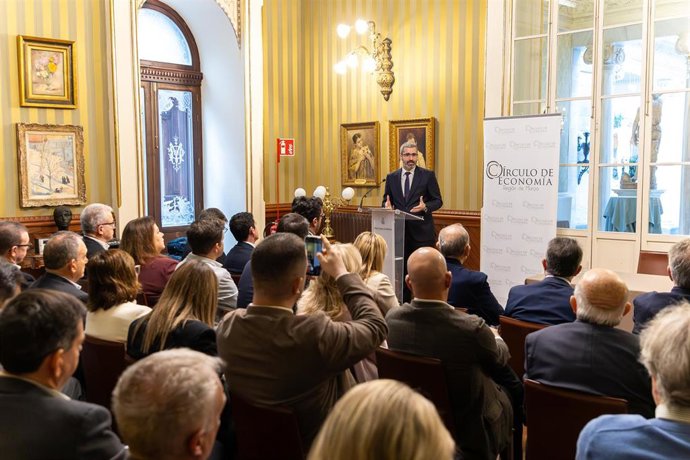 El delegado del Gobierno, Francisco Lucas, en un desayuno informativo organizado por el Círculo de Economía