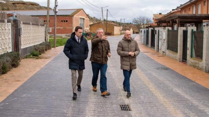El Gobierno de La Rioja financia el 90% de las obras de urbanización de la calle Camino Vega Arriba de Ochánduri