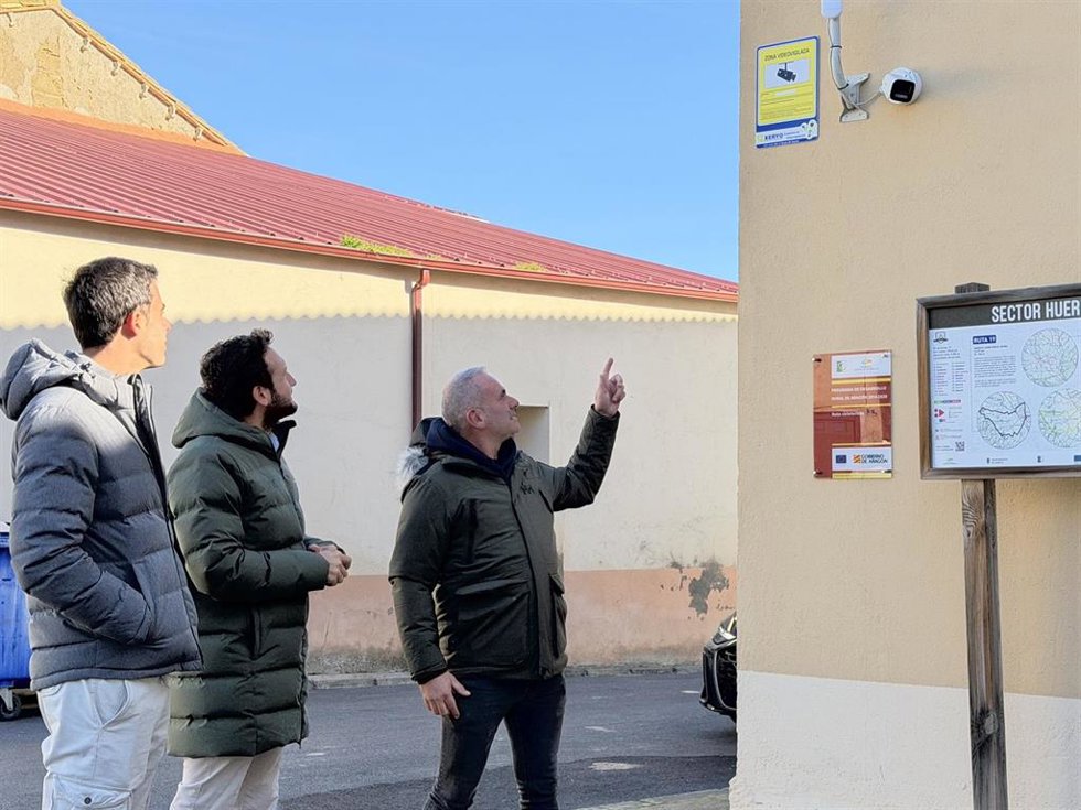En 2025, la Diputación triplicó esa inversión llegando a 38 localidades y poniendo en marcha 212 cámaras.