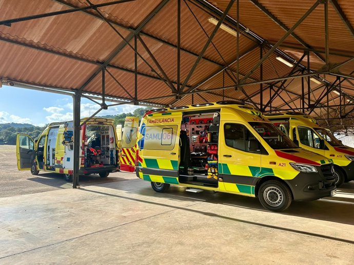 Imagen de las nuevas ambulancias del SAMU 061.