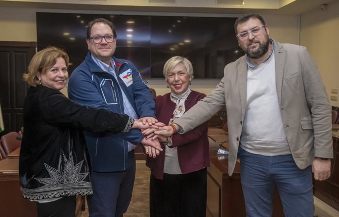 Acuerdo entre la Universidad de Sevilla y TotalEnergies para un programa de becas para estudiantes de Guillena