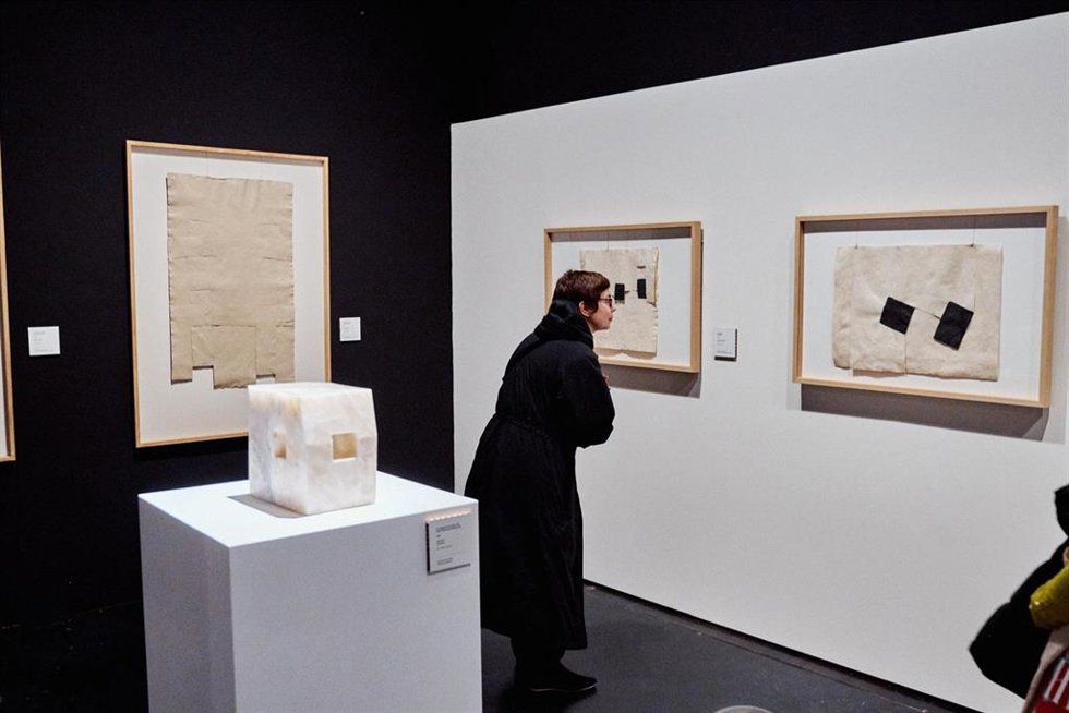 La exposición ofrece una oportunidad única para admirar el conjunto de las obras más importantes a lo largo de toda la trayectoria del artista vasco.