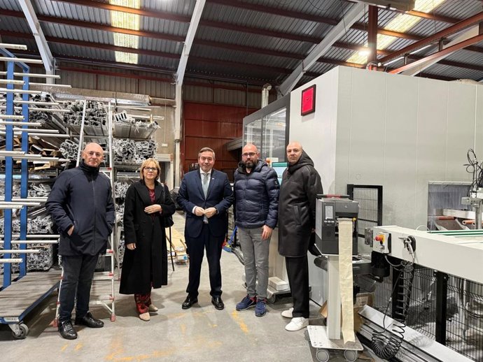 Visita de la Junta a Talleres Metálicos Gutiérrez Sociedad Limitada