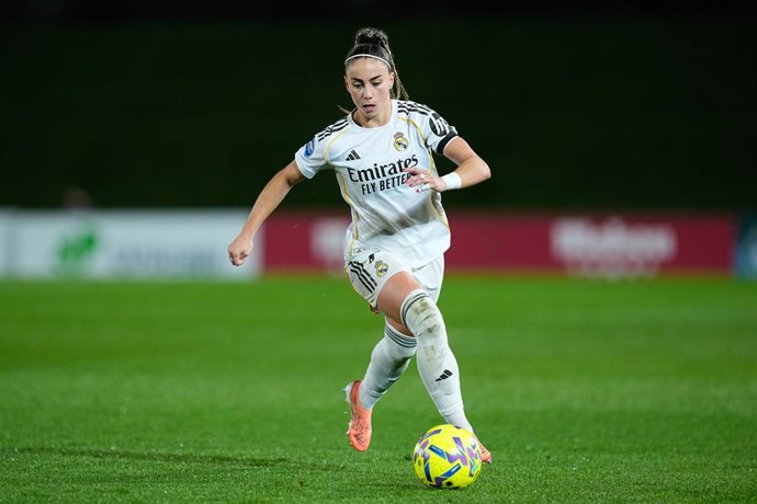 Archivo - Athenea del Castillo of Real Madrid in action during the Spanish Women League, Liga F, football match played between Real Madrid and Real Sociedad at Alfredo Di Stefano stadium on December 06, 2025, in Valdebebas, Madrid, Spain.