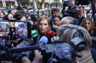 Archivo - La exconsellera de Justicia i Interior de la Generalitat Valenciana Salomé Pradas, atiende a los medios de comunicación a su salida de los juzgados de Catarroja, a 12 de enero de 2026, en Catarroja