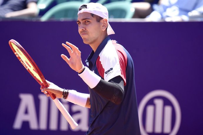 Tenis, Alejandro Tabilo vs Tomas Etcheverry.  ATP 250 Buenos Aires 2026.  El tenista chileno Alejandro Tabilo es fotografiado contra Tomas Etcheverry de Argentina durante los cuartos de final del ATP 250 en Buenos   Aires, Argentina.  13/02/2026  UNAR