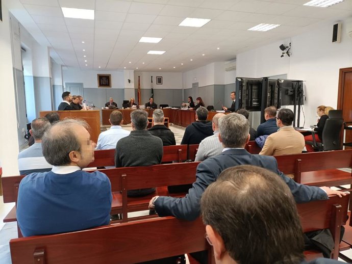 Primera sesión del juicio contra diez acusados de prostitución de menores en la Audiencia de Almería