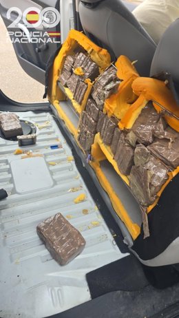 Droga en el interior de un coche en Menorca