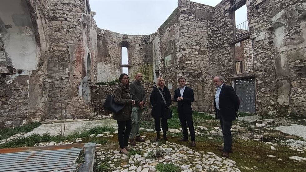 Visita a la antigua iglesia de San Miguel.