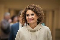 Montero respalda a Sánchez y recuerda a los empresarios que repartir la riqueza eleva la productividad