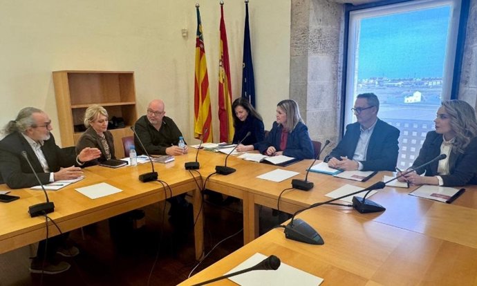 La consellera d'Educació, Cultura i Universitats, Carmen Ortí, ha celebrat una ronda de reunions amb representants de diferents entitats i associacions representatives del sector de la música a la Comunitat.