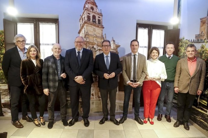 Representantes de la Fundación Cajasol, de la Universidad de Córdoba y del Ayuntamiento de Castro del Río.