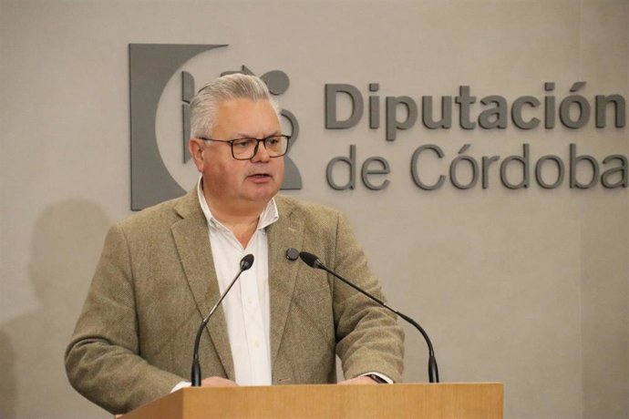 El portavoz del PSOE en la Diputación, Esteban Morales.