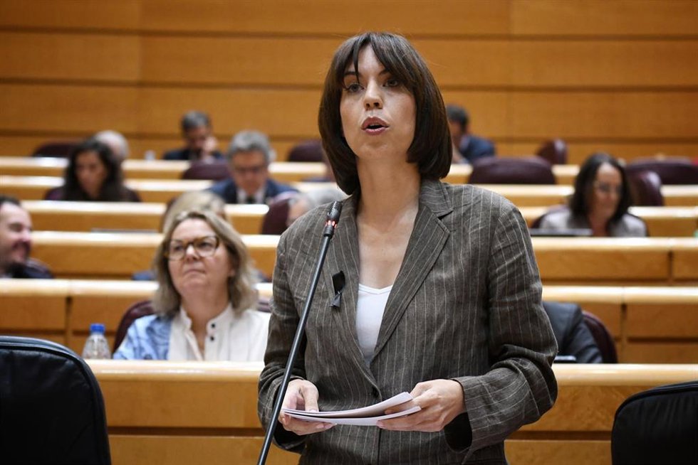 Archivo - La ministra de Ciencia, Innovación y Universidades, Diana Morant, durante una sesión de control al Gobierno, en el Senado, a 7 de octubre de 2025, en Madrid (España). Una semana más la oposición ha sometido al Gobierno a una sesión de control 