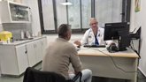Foto: La Camfic ve "contrario a la ética" incentivar económicamente el acortamiento de bajas médicas