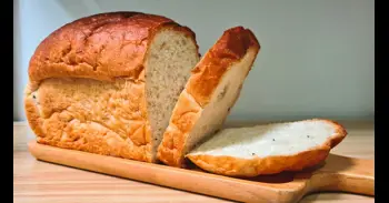 Cómo hacer un pan de molde casero paso a paso: esponjoso, versátil y delicioso