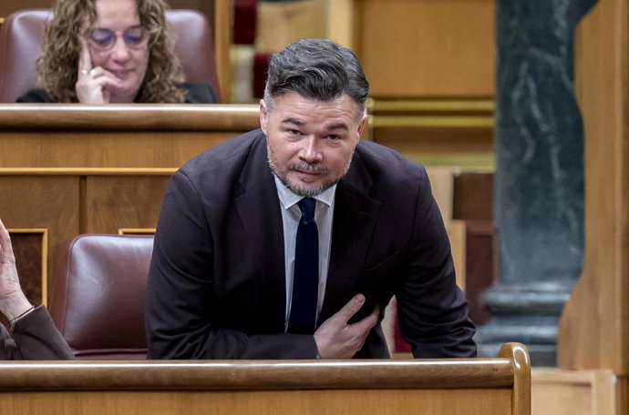 El portaveu d'ERC en el Congrés, Gabriel Rufián, durant una sessió plenària en el Congrés dels Diputats, a 12 de febrer del 2026, a Madrid (Espanya). 