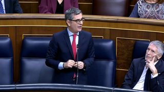 Bolaños anuncia una "macroconvocatoria" de 500 plazas para el acceso a la carrer