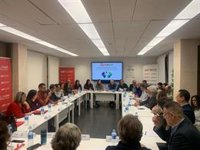 Negociación del convenio de comercio: sindicatos piden subidas salariales y patronales luchar contra el absentismo