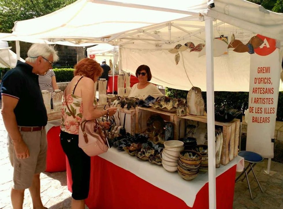 Archivo - Mercado artesanal de s'Hort des Rei