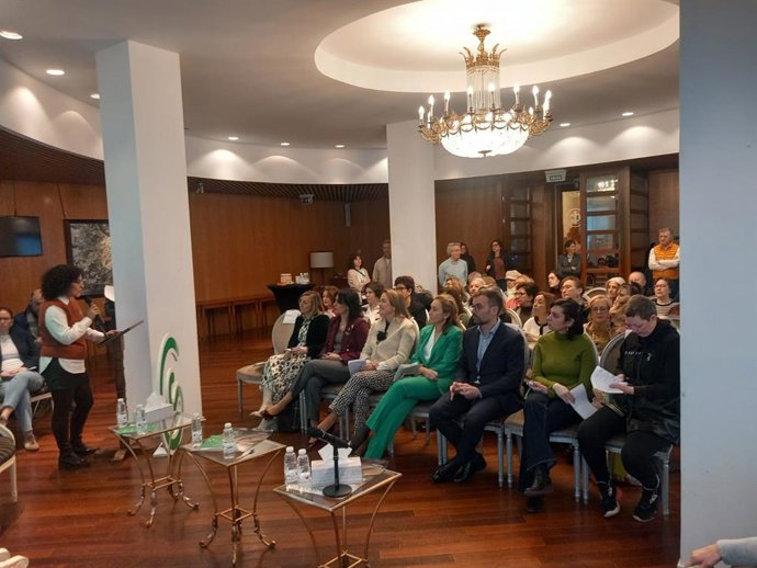 Pacientes y familiares reclaman una atención al cáncer más humana e integral