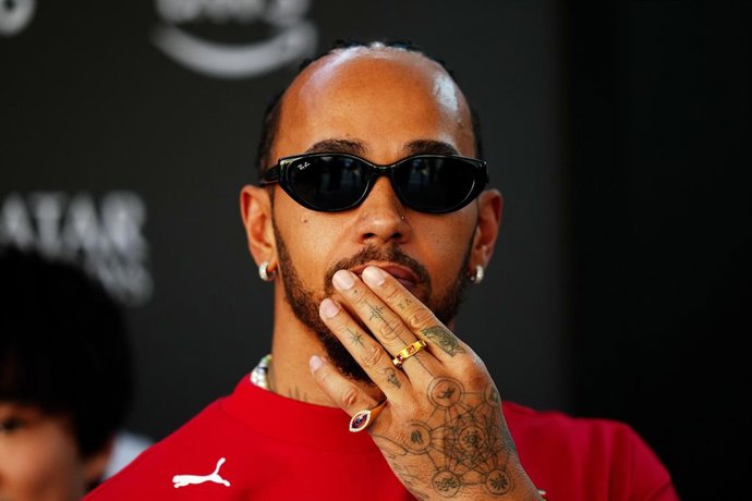 Archivo - 04 December 2025, United Arab Emirates, Abu Dhabi: British Formula One driver Lewis Hamilton of team Ferrari reacts during a press conference at the Yas Marina Circuit ahead of the Abu Dhabi Grand Prix. Photo: David Davies/PA Wire/dpa