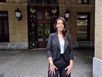 Diputación de Gipuzkoa analiza la "viabilidad legal" de los servicios de Uber en San Sebastián