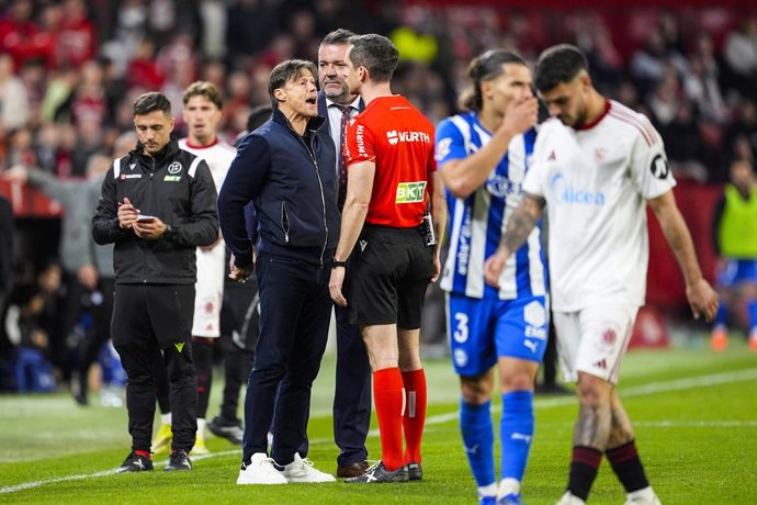 Matias Almeyda, head coach of Sevilla FC, see the red card during the Spanish league, LaLiga EA Sports, football match played between Sevilla FC and Deportivo Alaves at Ramon Sanchez-Pizjuan stadium on February 14, 2026, in Sevilla, Spain.