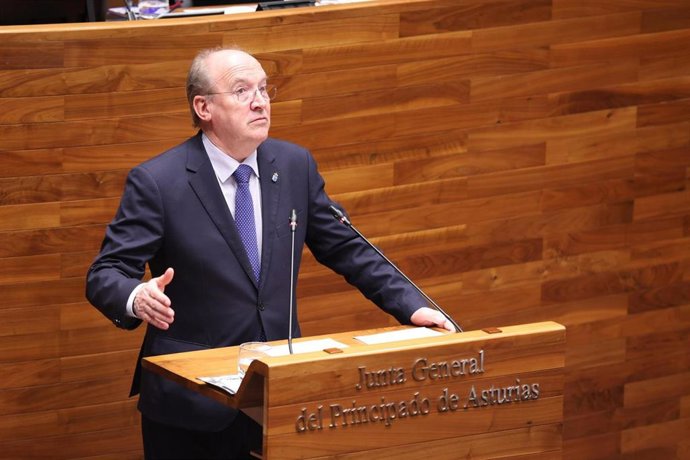 Diputado del PP asturiano José Agustín Cuervas-Mons durante el Pleno.