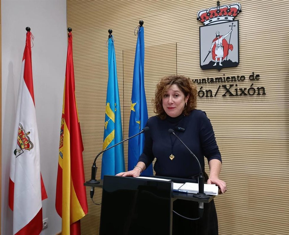 Archivo - La portavoz del Grupo Municipal Socialista de Gijón, Carmen Eva Pérez Ordieres.