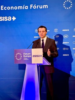 El presidente de la Federación Andaluza de Municipios y Provincias (FAMP), José María Bellido, interviene en un desayuno informativo en Sevilla.