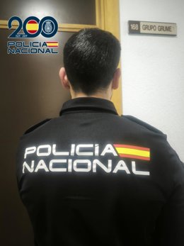 La Policía Nacional detiene a un entrenador de fútbol base en Málaga por delitos sexuales a tres menores. Le atribuyen delitos de agresión y provocación sexual.