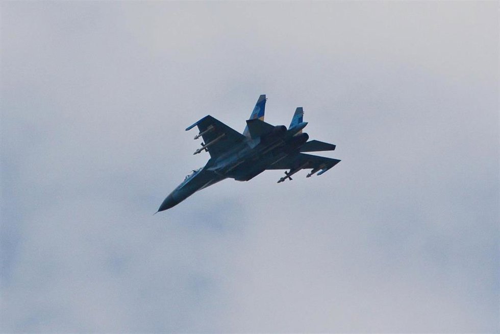 Archivo - Un caza de las Fuerzas Armadas ucranianas en el espacio aéreo de Ucrania.