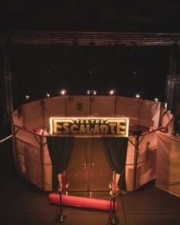 El Magatzem de somnis del Escalante abre el telón a los oficios invisibles del teatro