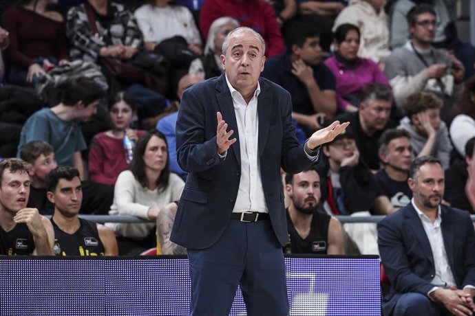 Archivo - Txus Vidorreta durante un partido de La Laguna Tenerife