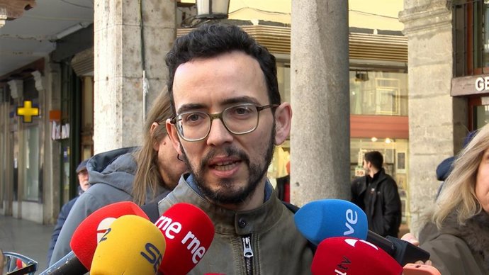 Llamas atiende a los medios de comunicación este miércoles en Valladolid