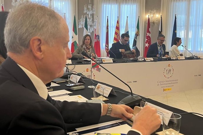 Cantabria pide medidas para proteger la industria frente a la "feroz" competencia de Asia