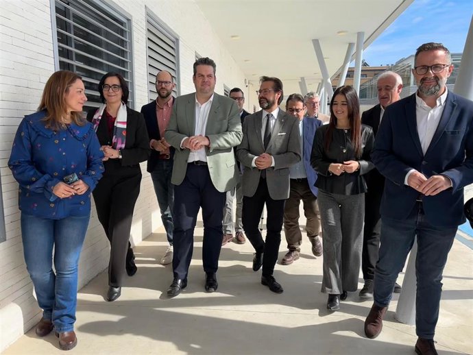 Visita de Junta y Ayuntamiento de Maracena al IES Atalaya