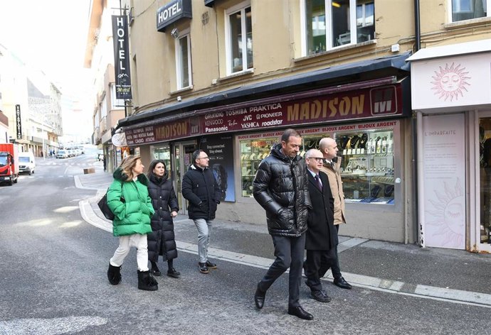 Miembros del Gobierno y del comú (ayuntamiento) de Encamp han visitado este miércoles el Pas de la Casa