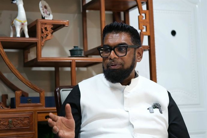 Archivo - Arquivo - GEORGETOWN, 14 de outubro de 2025 — O presidente da Guiana, Irfaan Ali, concede entrevista exclusiva à Xinhua em Georgetown, Guiana, em 3 de outubro de 2025. PARA ACOMPANHAR “Entrevista: presidente da Guiana considera a China um parcei
