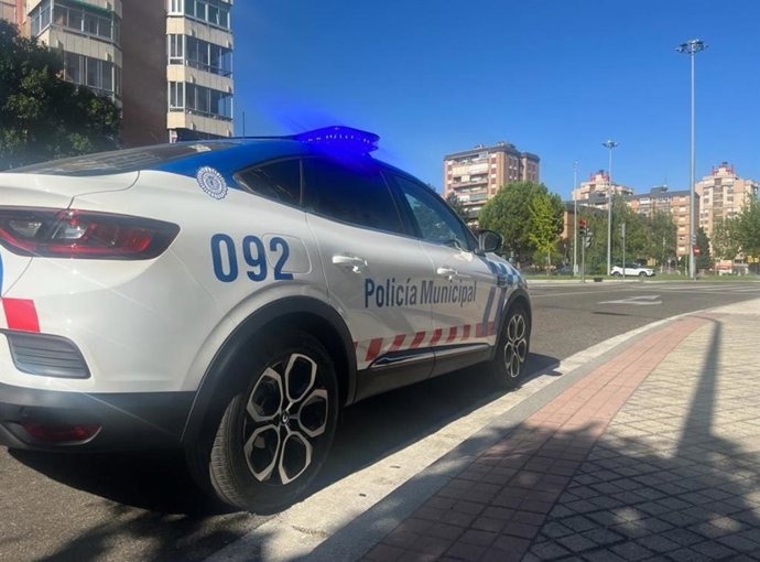 Archivo - Un coche de la Policía Municipal de Valladolid