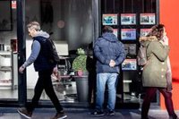 Los portales inmobiliarios prevén que las hipotecas moderen su senda alcista en 2026 y unos tipos más caros