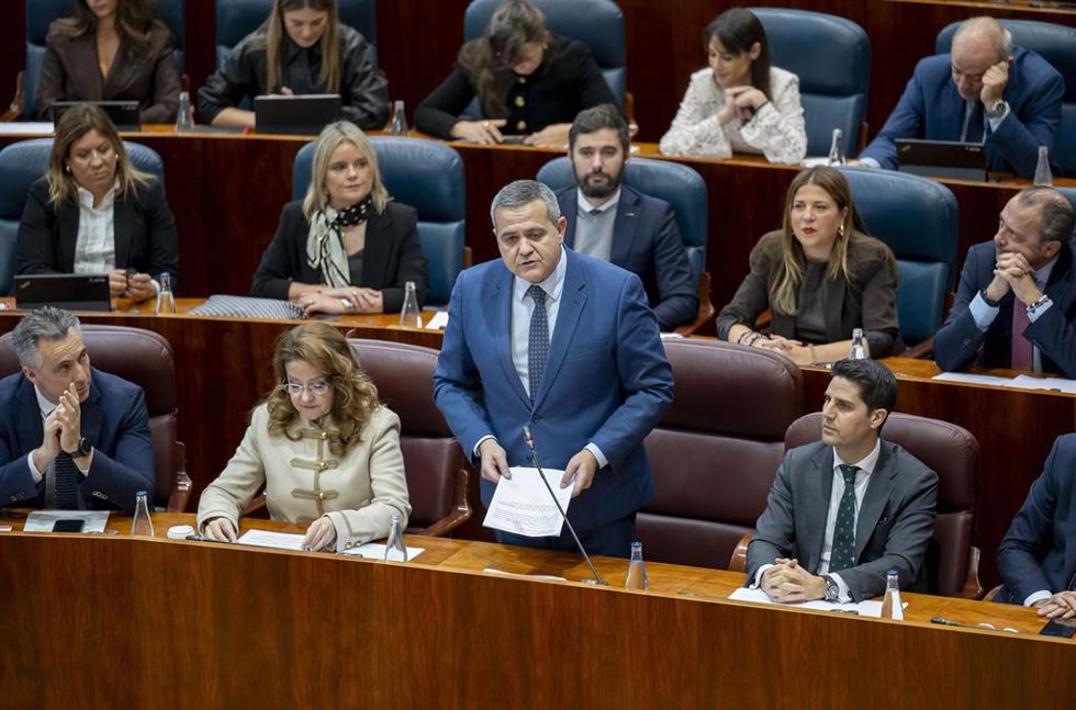 El diputado del PP, Jorge Rodrigo Domínguez, durante un pleno en la Asamblea de Madrid, a 5 de febrero de 2026, en Madrid (España). 