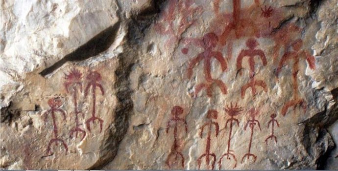 Archivo - Pinturas rupestres en Monfragüe en una imagen de archivo