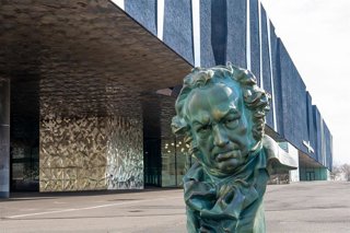 Una reproducción del premio