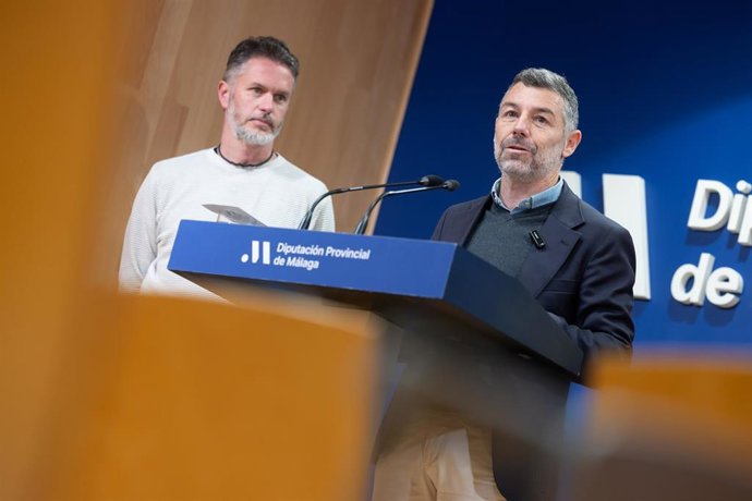 El vicepresidente y diputado de Deportes, Juan Rosas, presenta los torneos de Semana Blanca de Fútbol 7/sala y Baloncesto